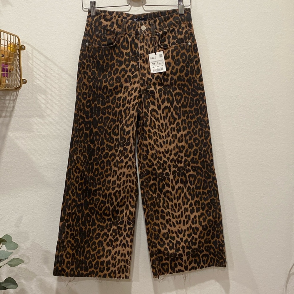 NWT Zara Mid Rise Culotte Leopard Print Wide Leg Jeans